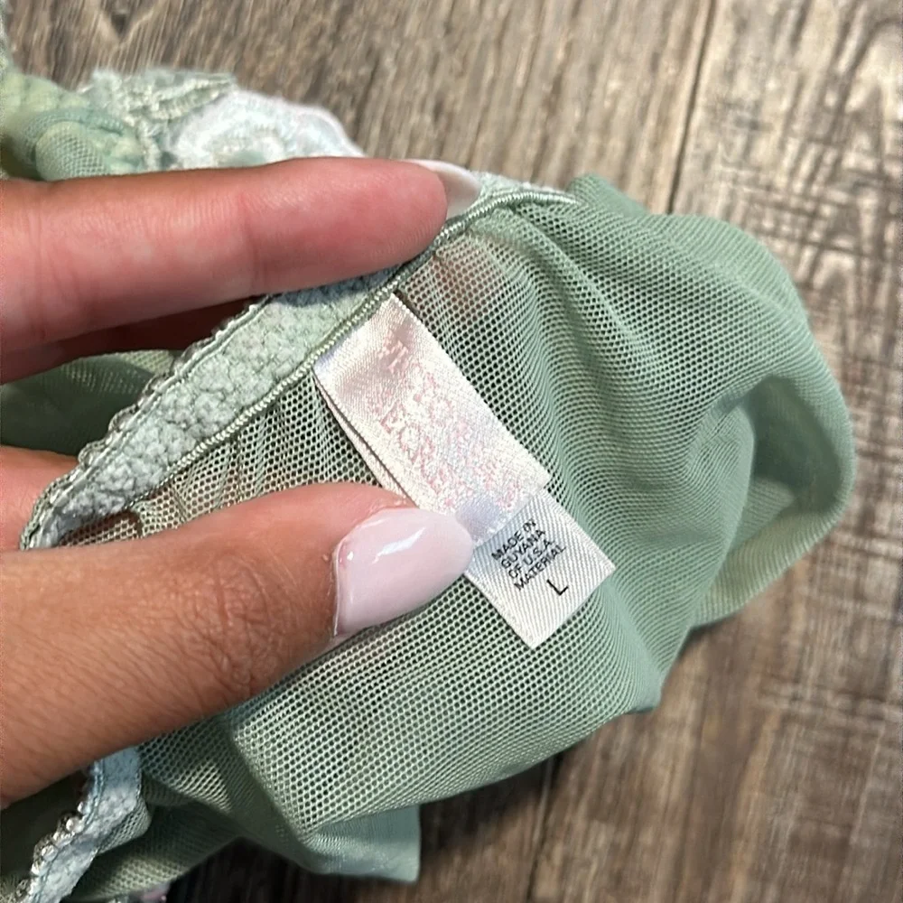 90s Vintage Victoria’s Secret Lingerie Set